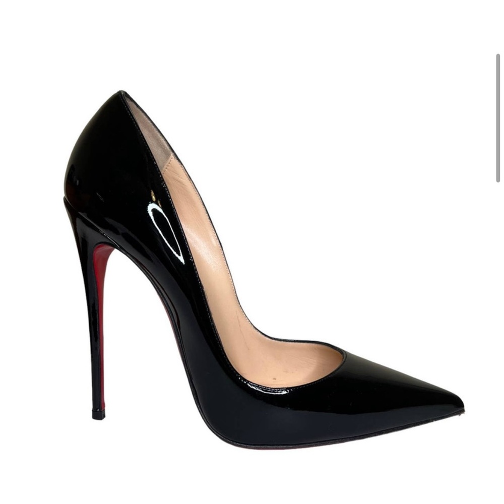 Beautiful Christian Louboutin pump heel